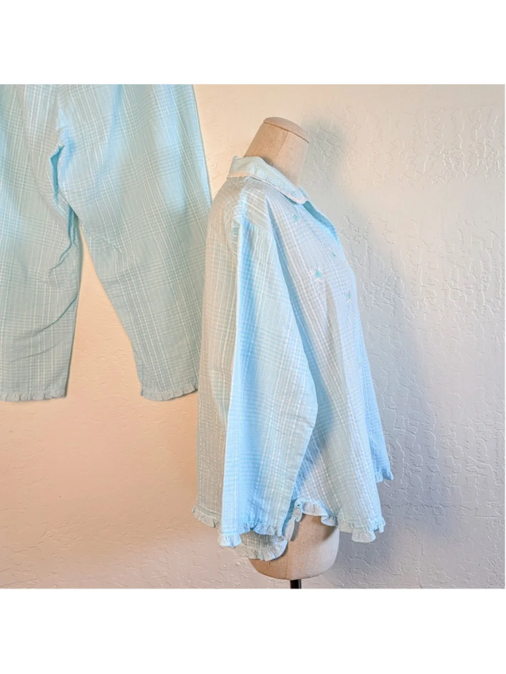 Miss Elaine Pajama Set Large Aqua Blue Seersucker Embroidered Floral Lace Trim